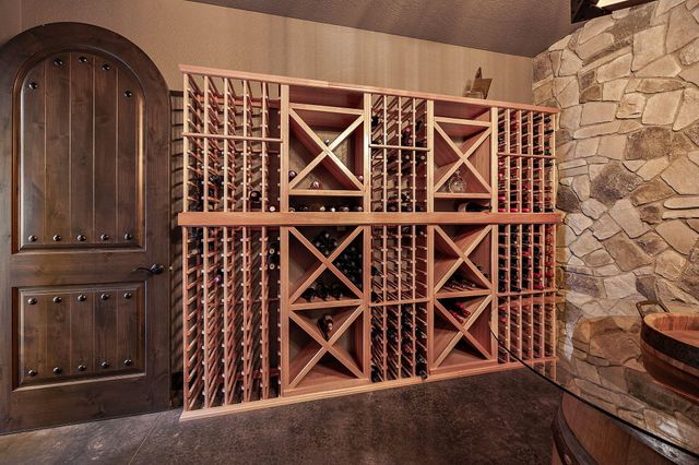 80 Placer Hill Drive, Jacksonville, OR 97530