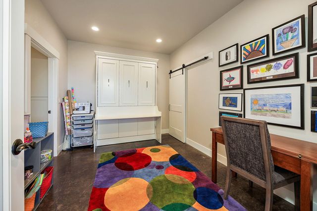 80 Placer Hill Drive, Jacksonville, OR 97530