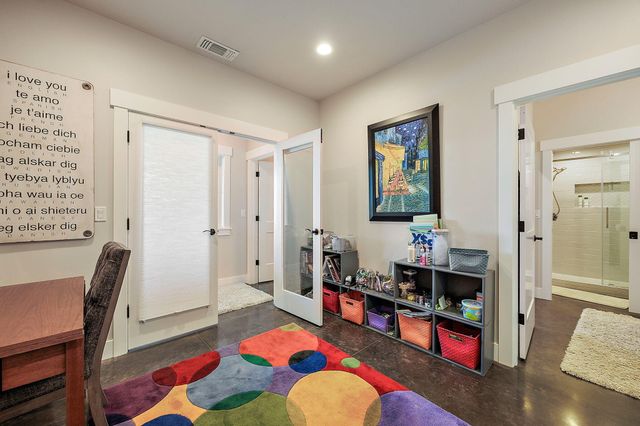 80 Placer Hill Drive, Jacksonville, OR 97530