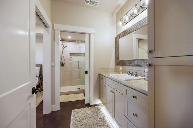 80 Placer Hill Drive, Jacksonville, OR 97530