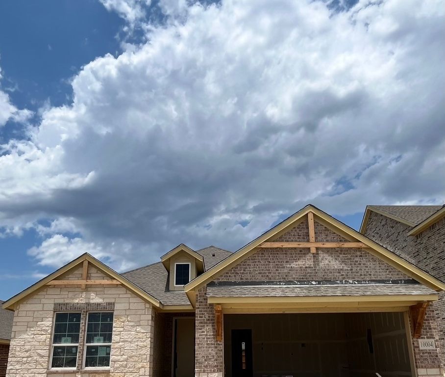 10004 Birchpoint Drive, Fort Worth, TX 76108