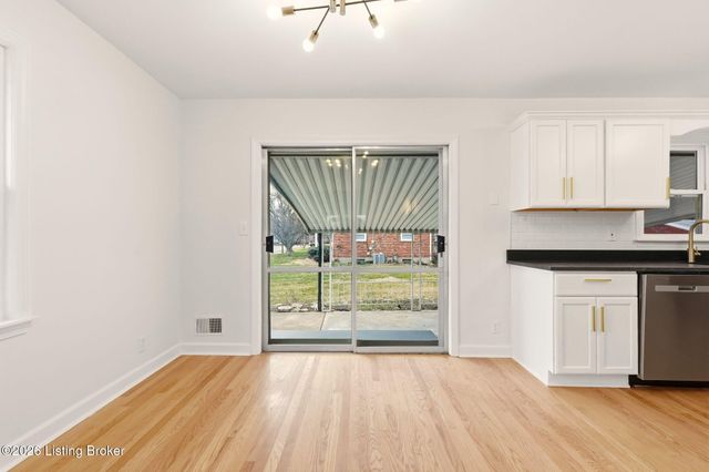 1429 Rhonda Way, Louisville, KY 40216