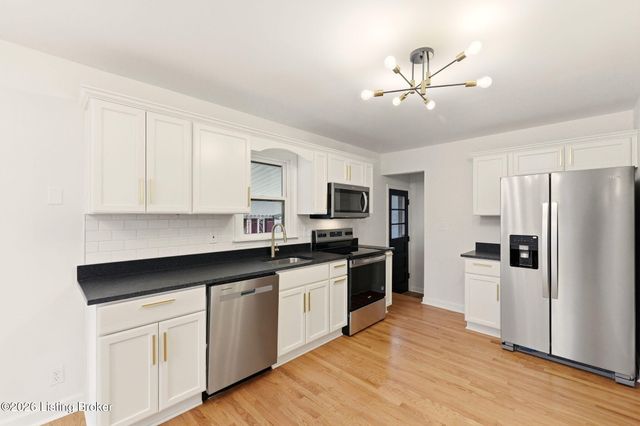 1429 Rhonda Way, Louisville, KY 40216