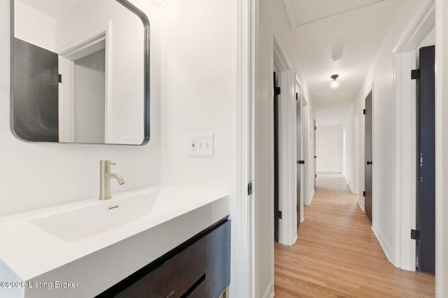 1429 Rhonda Way, Louisville, KY 40216