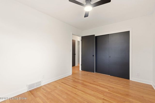 1429 Rhonda Way, Louisville, KY 40216