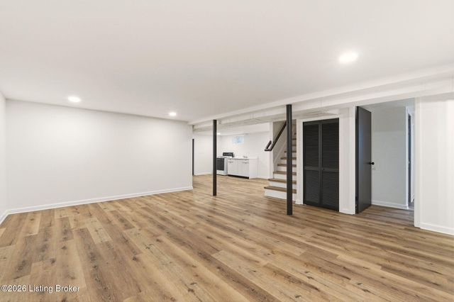 1429 Rhonda Way, Louisville, KY 40216