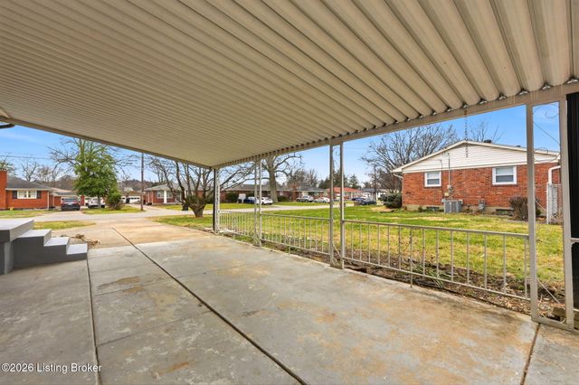 1429 Rhonda Way, Louisville, KY 40216