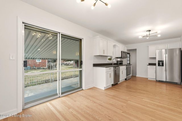 1429 Rhonda Way, Louisville, KY 40216