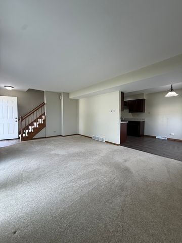 153 Spuhler Drive 153, Batavia, IL 60510
