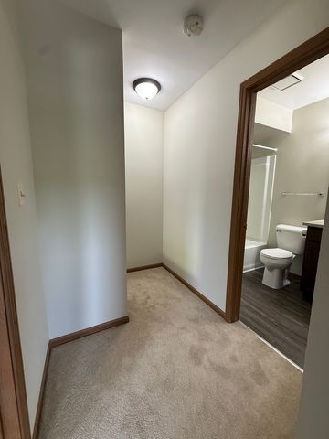 153 Spuhler Drive 153, Batavia, IL 60510