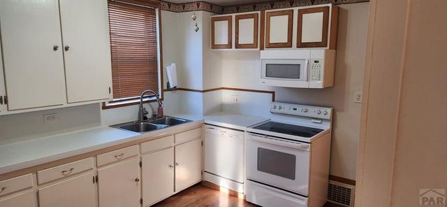 606 Smithland Ave, La Junta, CO 81050