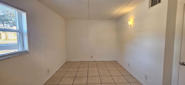 302 S SPRING GARDEN AVENUE C01, Deland, FL 32720