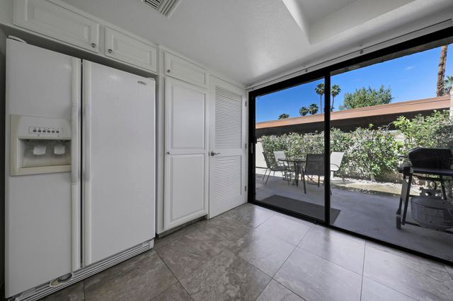 2417 Los Patos Drive, Palm Springs, CA 92264