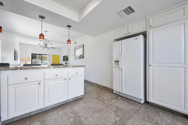 2417 Los Patos Drive, Palm Springs, CA 92264