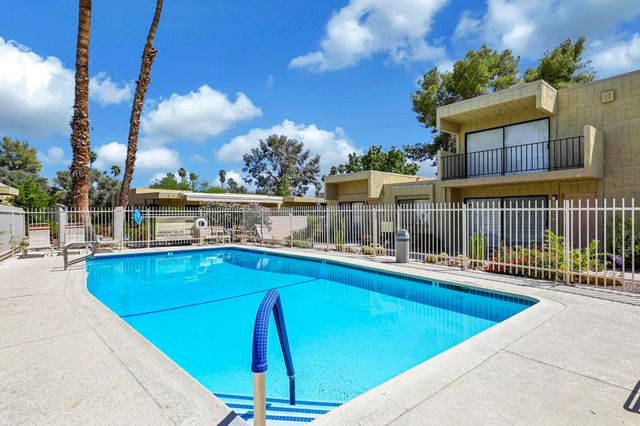 2417 Los Patos Drive, Palm Springs, CA 92264