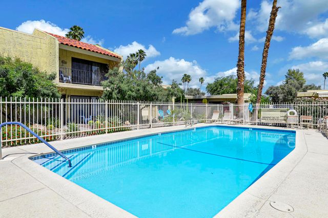 2417 Los Patos Drive, Palm Springs, CA 92264