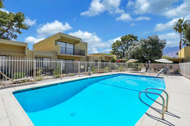 2417 Los Patos Drive, Palm Springs, CA 92264