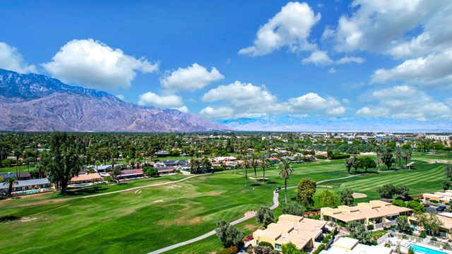 2417 Los Patos Drive, Palm Springs, CA 92264