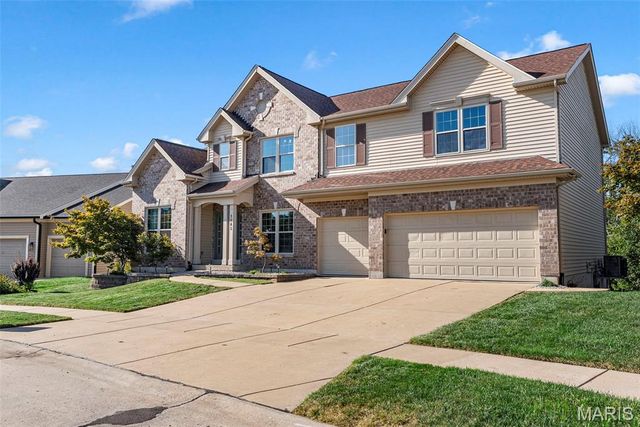 1045 Hawkins Bend Drive, Fenton, MO 63026