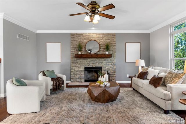 1045 Hawkins Bend Drive, Fenton, MO 63026