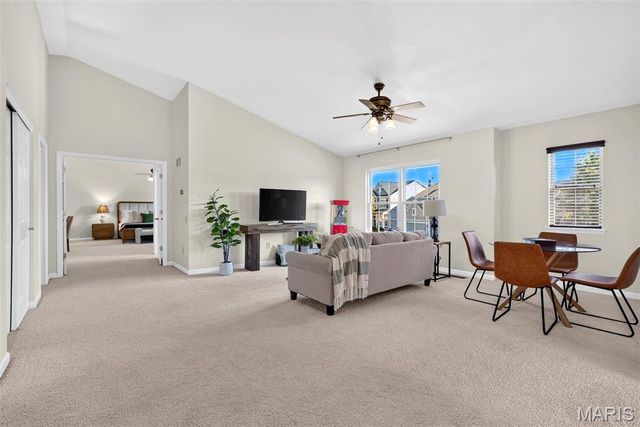 1045 Hawkins Bend Drive, Fenton, MO 63026