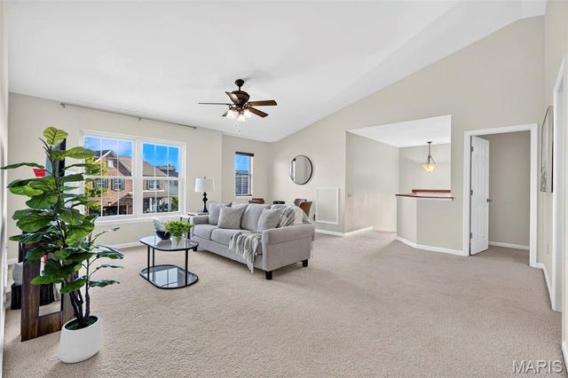 1045 Hawkins Bend Drive, Fenton, MO 63026