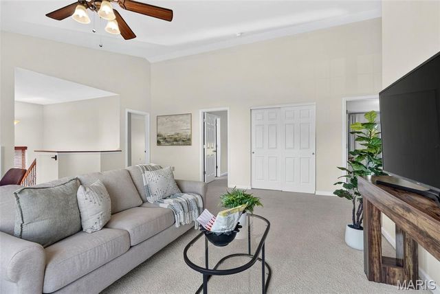1045 Hawkins Bend Drive, Fenton, MO 63026