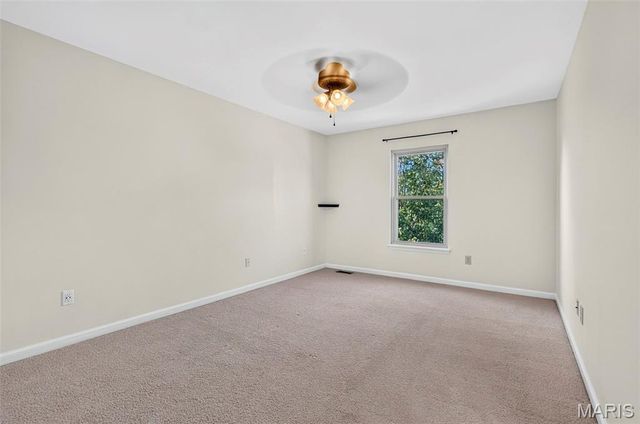 1045 Hawkins Bend Drive, Fenton, MO 63026