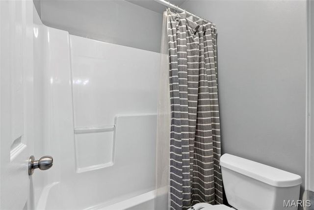 1045 Hawkins Bend Drive, Fenton, MO 63026