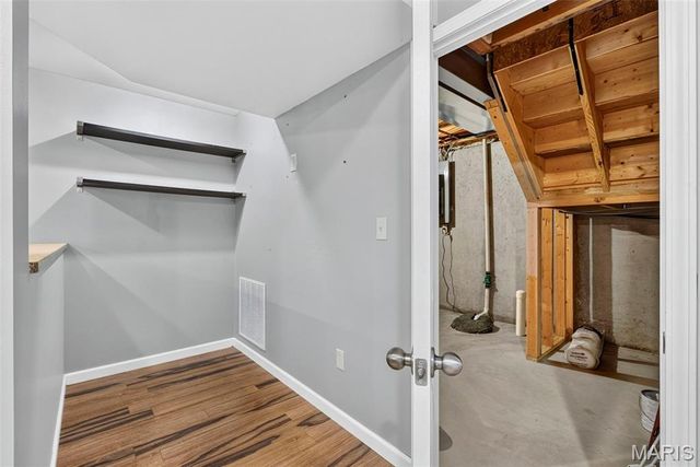 1045 Hawkins Bend Drive, Fenton, MO 63026