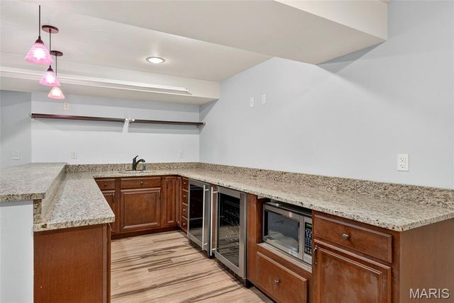 1045 Hawkins Bend Drive, Fenton, MO 63026