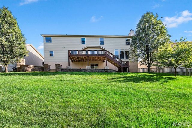 1045 Hawkins Bend Drive, Fenton, MO 63026