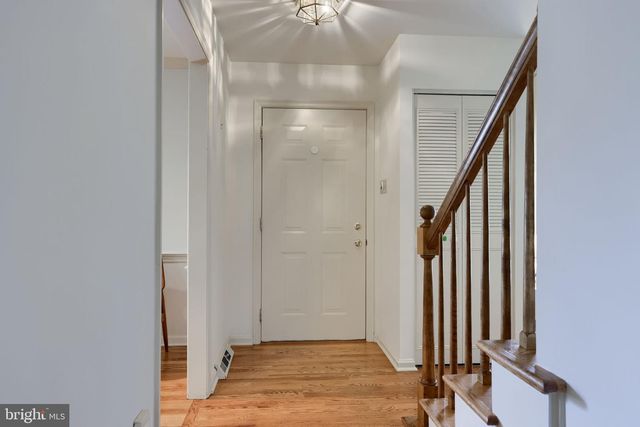 1816 BEVERLY DR, Lancaster, PA 17601