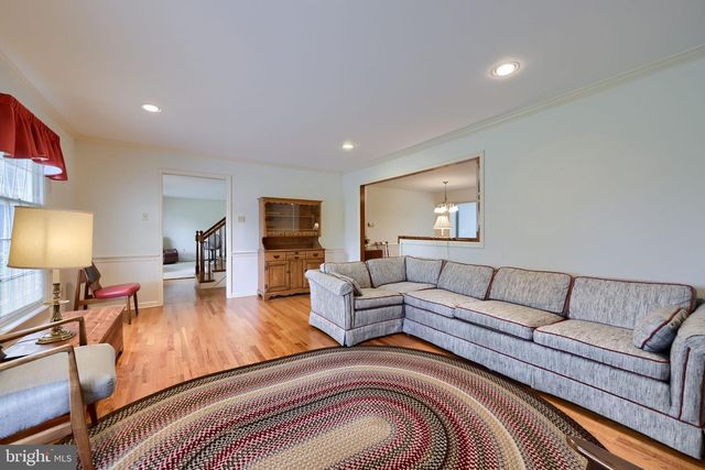1816 BEVERLY DR, Lancaster, PA 17601