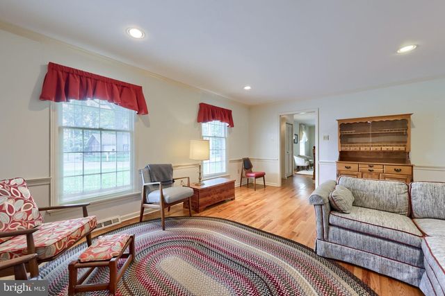 1816 BEVERLY DR, Lancaster, PA 17601