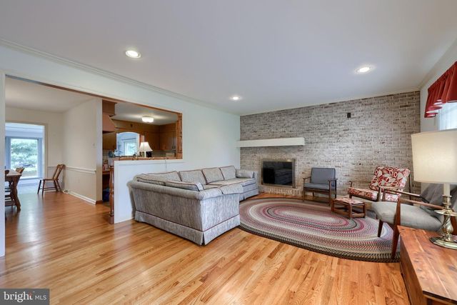 1816 BEVERLY DR, Lancaster, PA 17601