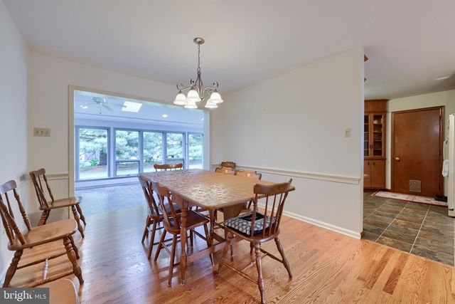 1816 BEVERLY DR, Lancaster, PA 17601