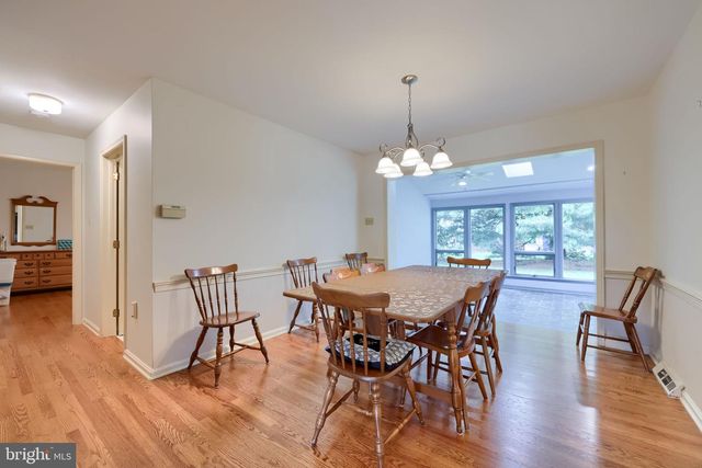 1816 BEVERLY DR, Lancaster, PA 17601