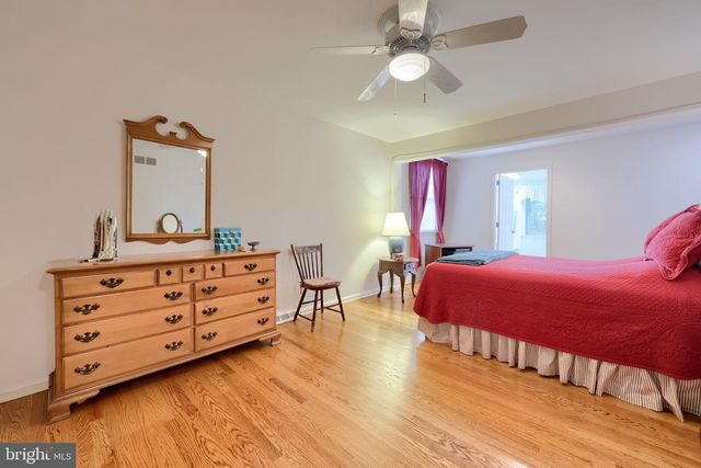 1816 BEVERLY DR, Lancaster, PA 17601