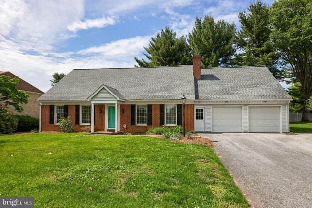 1816 BEVERLY DR, Lancaster, PA 17601