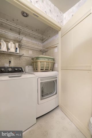 1816 BEVERLY DR, Lancaster, PA 17601
