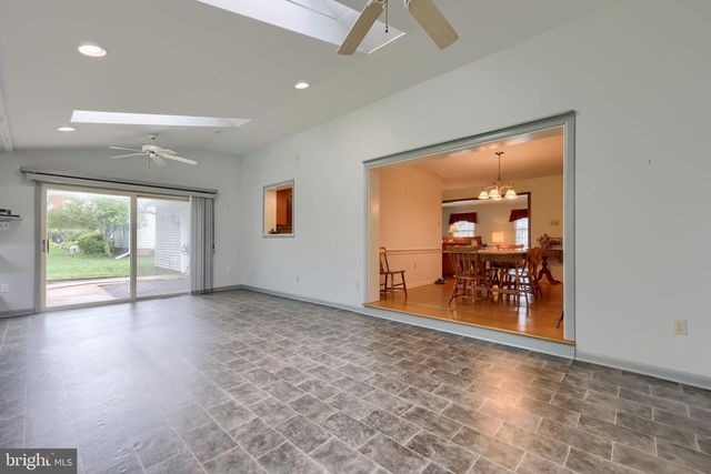 1816 BEVERLY DR, Lancaster, PA 17601