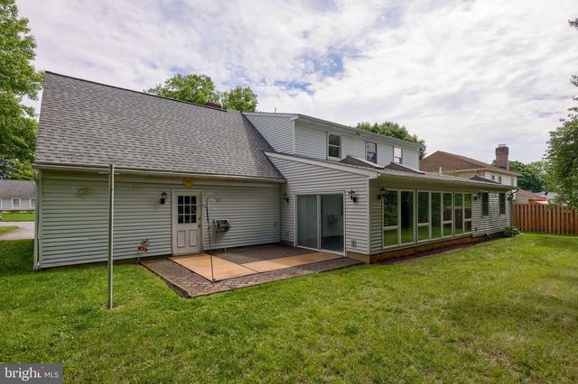 1816 BEVERLY DR, Lancaster, PA 17601