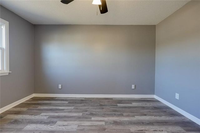 16200 Terry Avenue, Belton, MO 64012