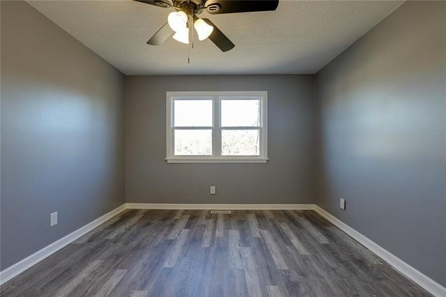 16200 Terry Avenue, Belton, MO 64012