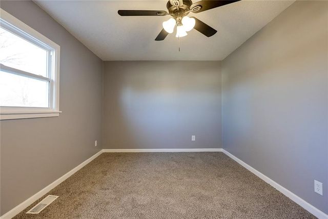 16200 Terry Avenue, Belton, MO 64012