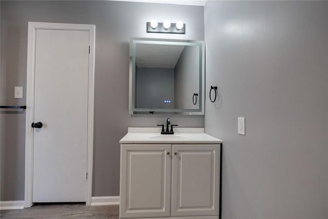 16200 Terry Avenue, Belton, MO 64012