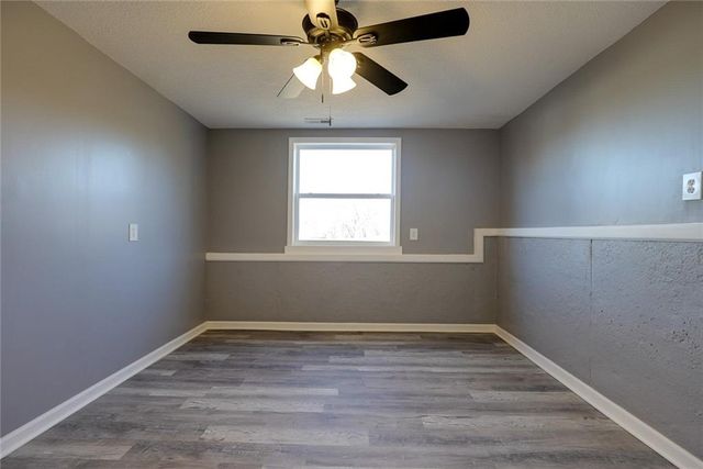 16200 Terry Avenue, Belton, MO 64012