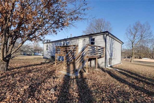 16200 Terry Avenue, Belton, MO 64012