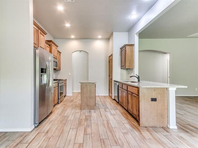 19430 Hidden Pines Drive, Norman, OK 73026